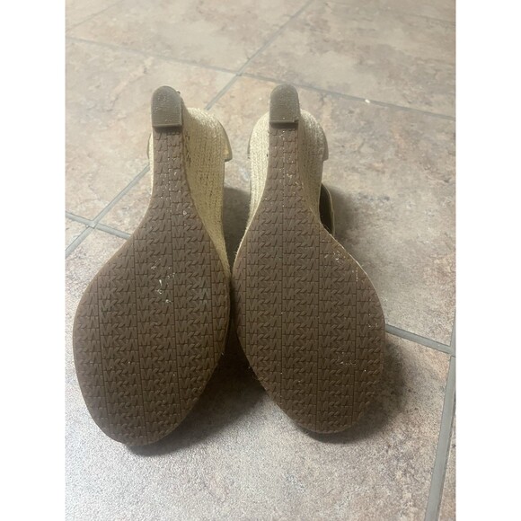 Michael Kors Gold Strap wedge sandals 7.5 With MK badge. - Picture 6 of 7